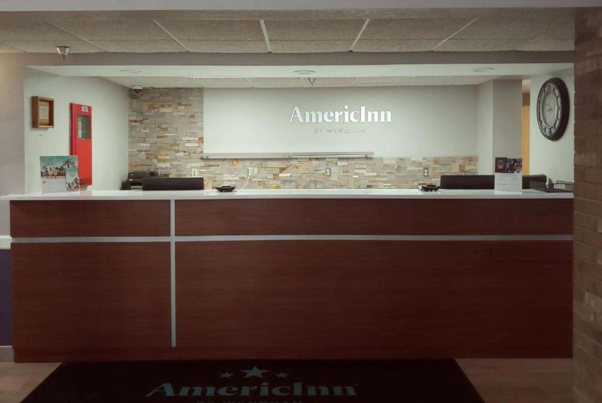 Americinn By Wyndham Dickinson Buitenkant foto
