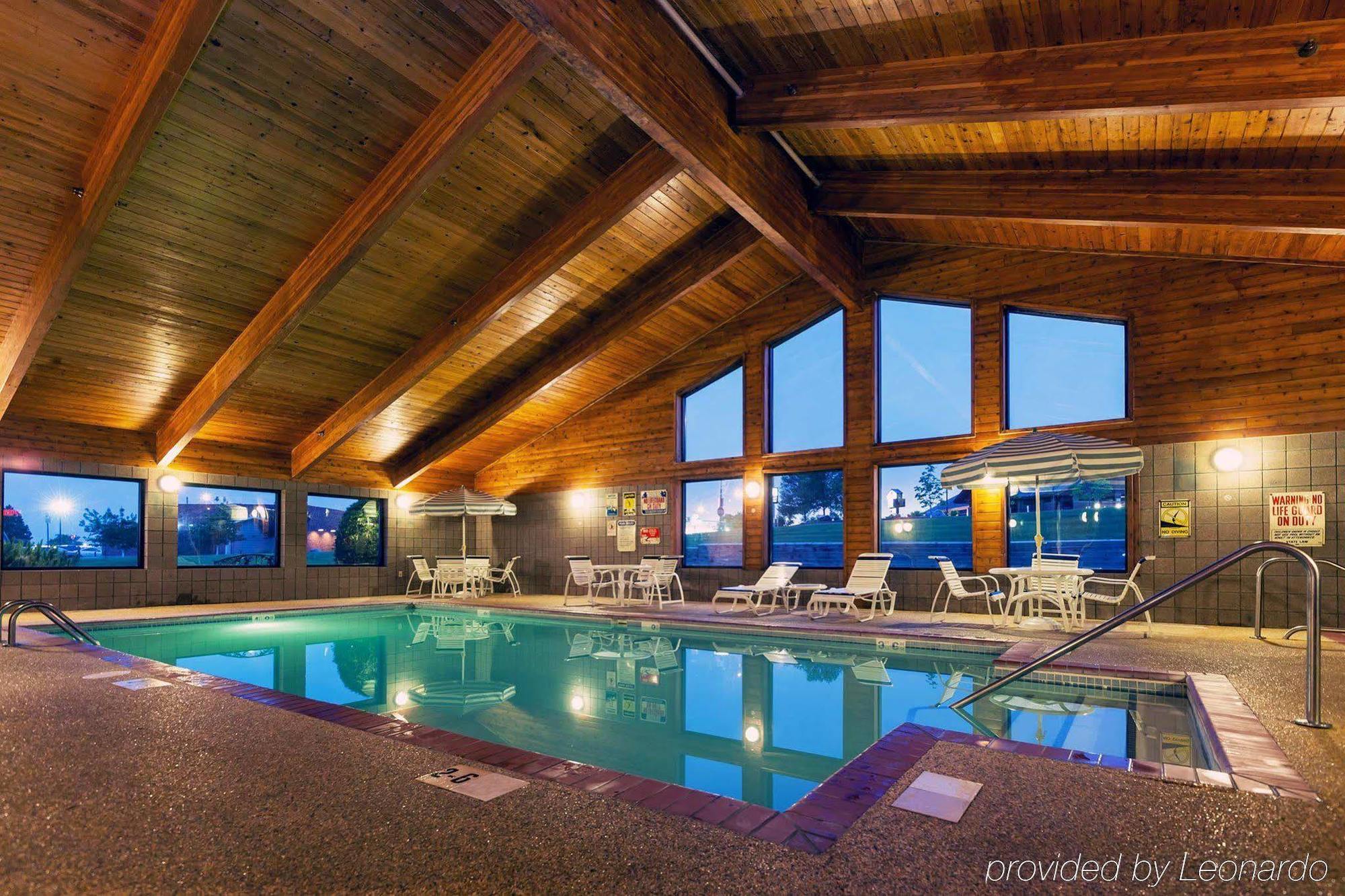 Americinn By Wyndham Dickinson Buitenkant foto
