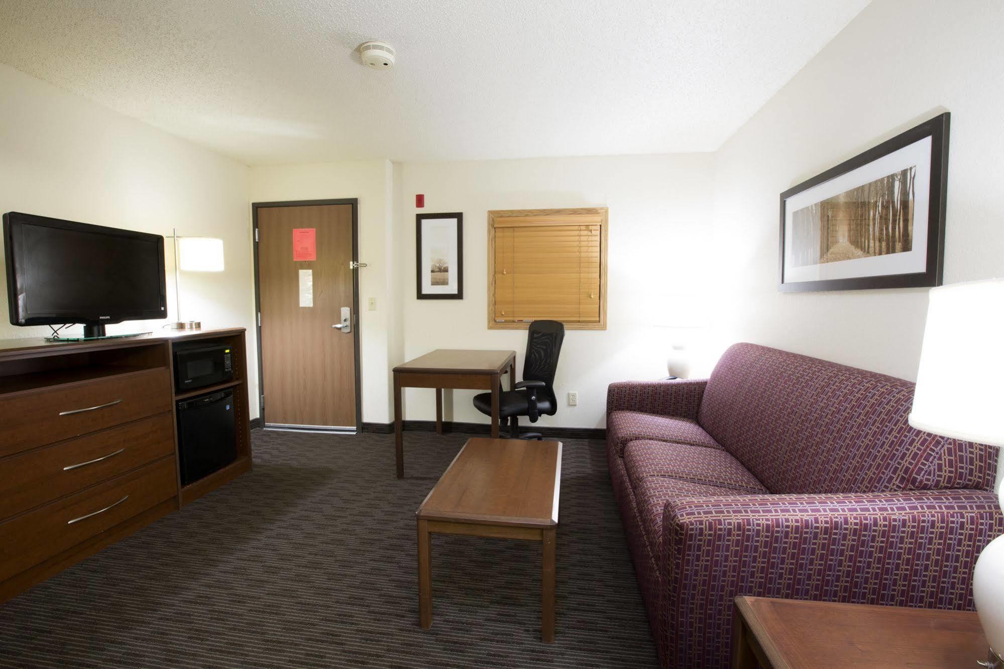 Americinn By Wyndham Dickinson Buitenkant foto